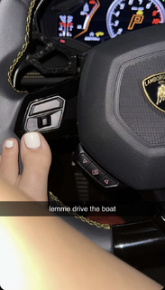 Corinna Kopf feet photo thumbnail