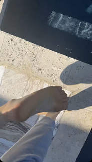 Amanda Cerny feet photo thumbnail