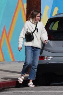 Kristen Bell feet photo thumbnail