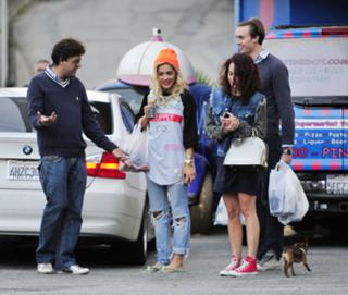 Rita Ora feet photo thumbnail