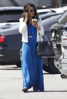 Mila Kunis feet photo thumbnail
