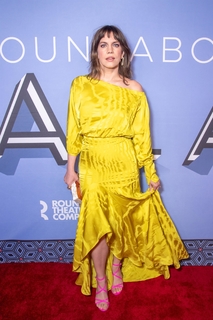 Anna Chlumsky feet photo 2