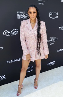 Tia Mowry feet photo thumbnail