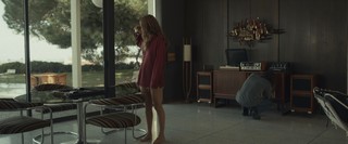 Riley Keough feet photo thumbnail