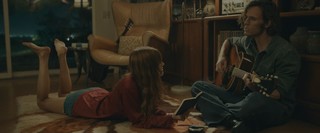 Riley Keough feet photo thumbnail