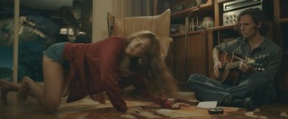 Riley Keough feet photo thumbnail