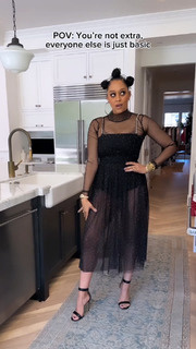 Tia Mowry feet photo thumbnail