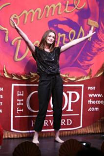Anne Hathaway feet photo thumbnail