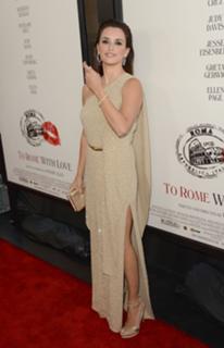 Penélope Cruz feet photo thumbnail