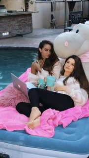 Amanda Cerny feet photo thumbnail