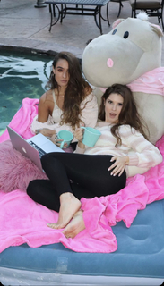 Amanda Cerny feet photo thumbnail