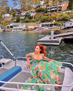Eva Mendes feet photo thumbnail