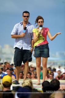 Mandy Moore feet photo thumbnail
