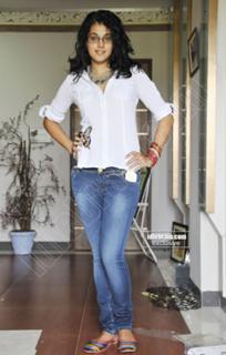 Taapsee Pannu feet photo thumbnail