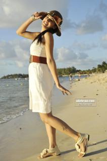 Taapsee Pannu feet photo thumbnail