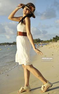 Taapsee Pannu feet photo thumbnail