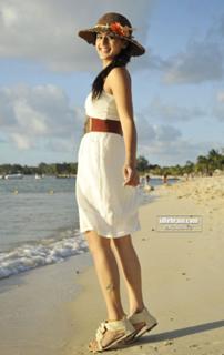Taapsee Pannu feet photo thumbnail