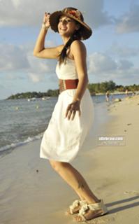 Taapsee Pannu feet photo thumbnail