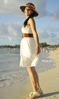 Taapsee Pannu feet photo thumbnail