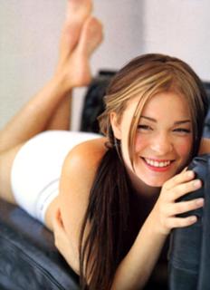LeAnn Rimes feet photo thumbnail