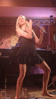 Debbie Gibson feet photo thumbnail