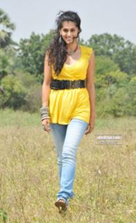 Taapsee Pannu feet photo thumbnail
