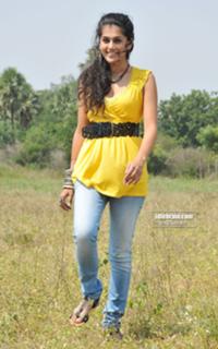 Taapsee Pannu feet photo thumbnail