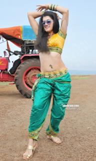 Taapsee Pannu feet photo thumbnail