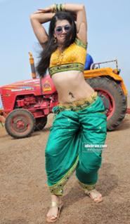 Taapsee Pannu feet photo thumbnail
