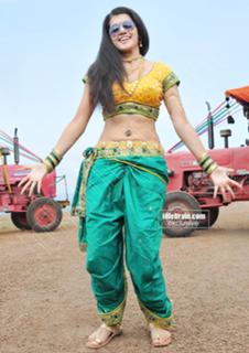 Taapsee Pannu feet photo thumbnail