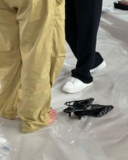 Ashley Graham feet photo thumbnail