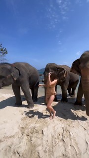 Victoria Waldrip feet photo thumbnail
