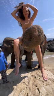 Victoria Waldrip feet photo thumbnail
