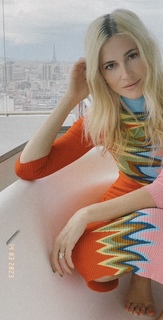 Pixie Lott feet photo thumbnail