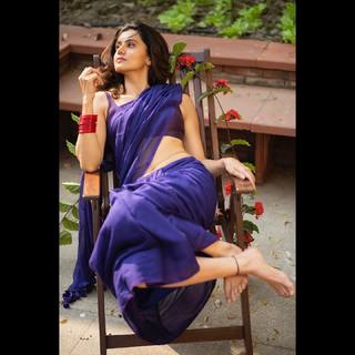 Taapsee Pannu feet photo thumbnail