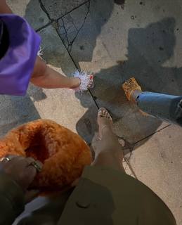 Shay Mitchell feet photo thumbnail