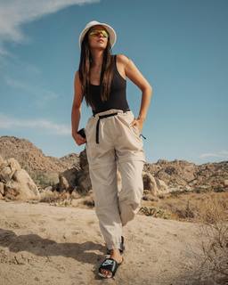 Shay Mitchell feet photo thumbnail