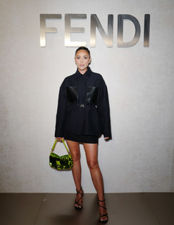 Shay Mitchell feet photo thumbnail