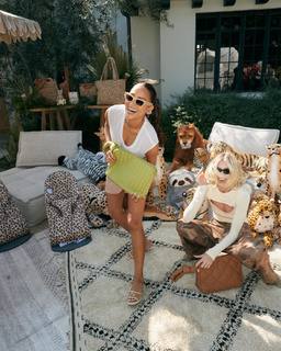 Shay Mitchell feet photo thumbnail