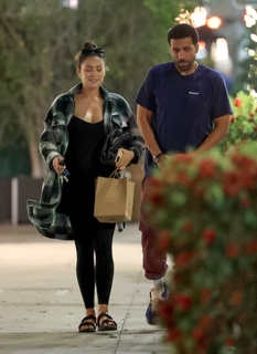 Shay Mitchell feet photo thumbnail