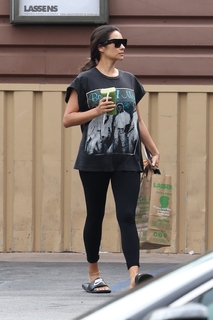 Shay Mitchell feet photo thumbnail