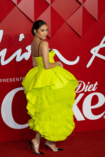 Shay Mitchell feet photo thumbnail