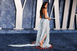 Eiza González feet photo thumbnail