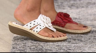 Courtney Khondabi feet photo thumbnail