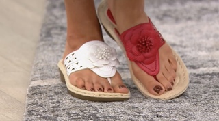 Courtney Khondabi feet photo thumbnail
