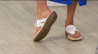 Courtney Khondabi feet photo thumbnail
