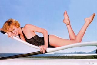 Charlize Theron feet photo thumbnail