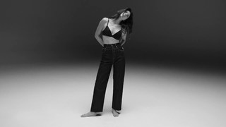 Kendall Jenner feet photo thumbnail