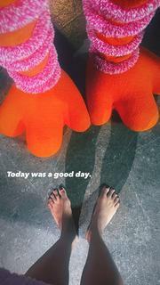 Kat Graham feet photo thumbnail