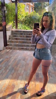 Victoria Waldrip feet photo thumbnail